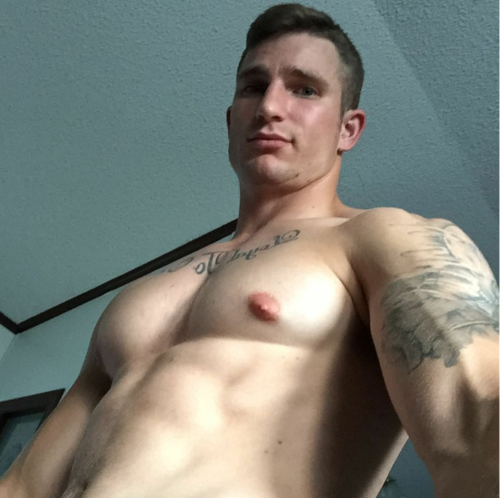 Porn photo chettbro:  U S Air Force  “Got Veins?”