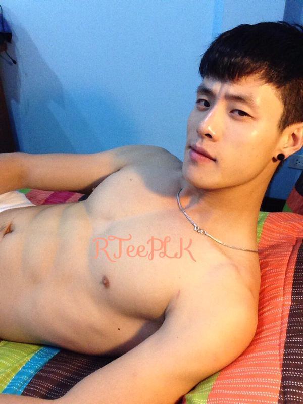 richard-bordeaux:hirobangkok:  summer0103:帥餒 我喜歡   handsome😍😍🤤🤤🤤🤤