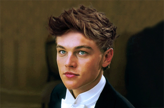 Leo DiCaprio is the one true Larry Stylinson love child