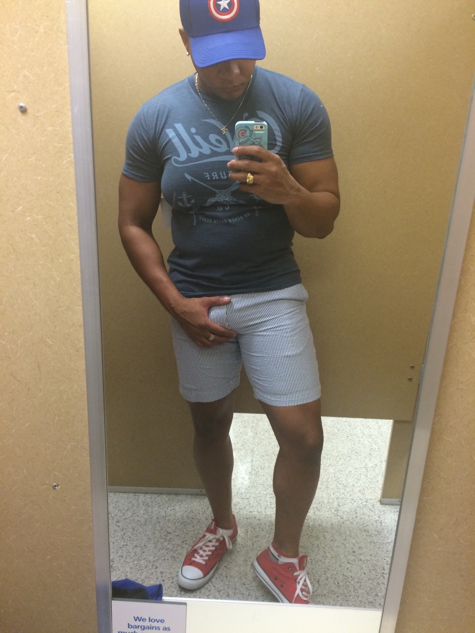 princedhunglow:  Debating on whether to get these shorts and shirt 😉