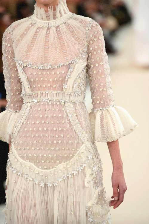 sfilate:  Details - Valentino The New York Haute Couture Collection