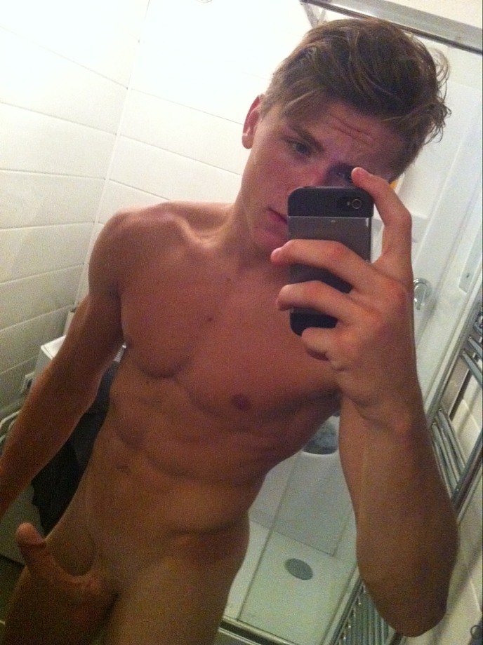 frenchies-lads:  Shine Pierre ! 