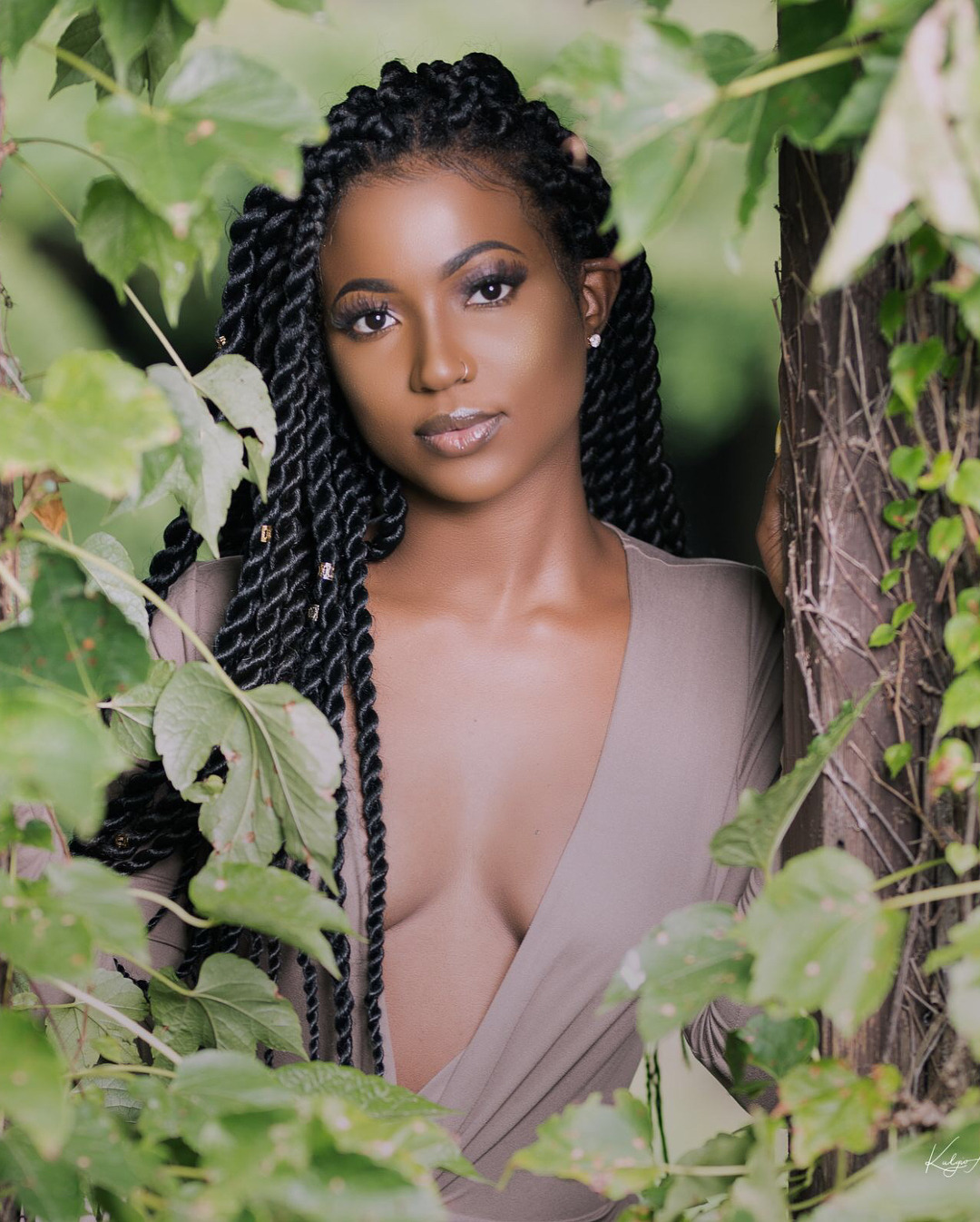 jaiking:  womenofwildwildwestafrica:  IG: leonegoddess  Follow me at http://jaiking.tumblr.com/