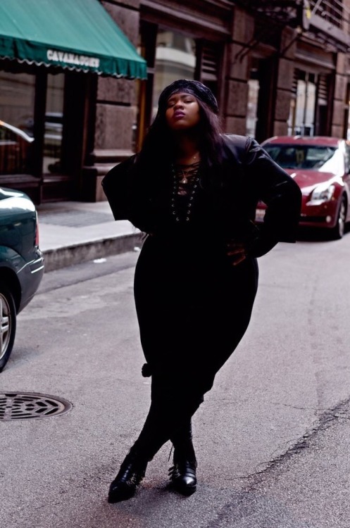 blackfashion:Model: Icey Bby (ig: @iceybby)Photographer: Tray Newborn (ig: @fatboysteeze)