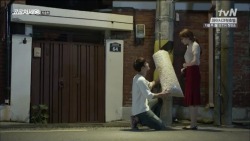 Oucu:get On Your Knees And Propose To Someone With A Large Bag Of Popcorn