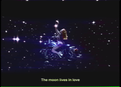 Image taken from the vídeo: “Luna enamorada - Kali Uchis”Edit: AldoBluee