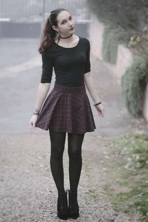 XXX pleatedminiskirts:  That’s a nice tartan photo