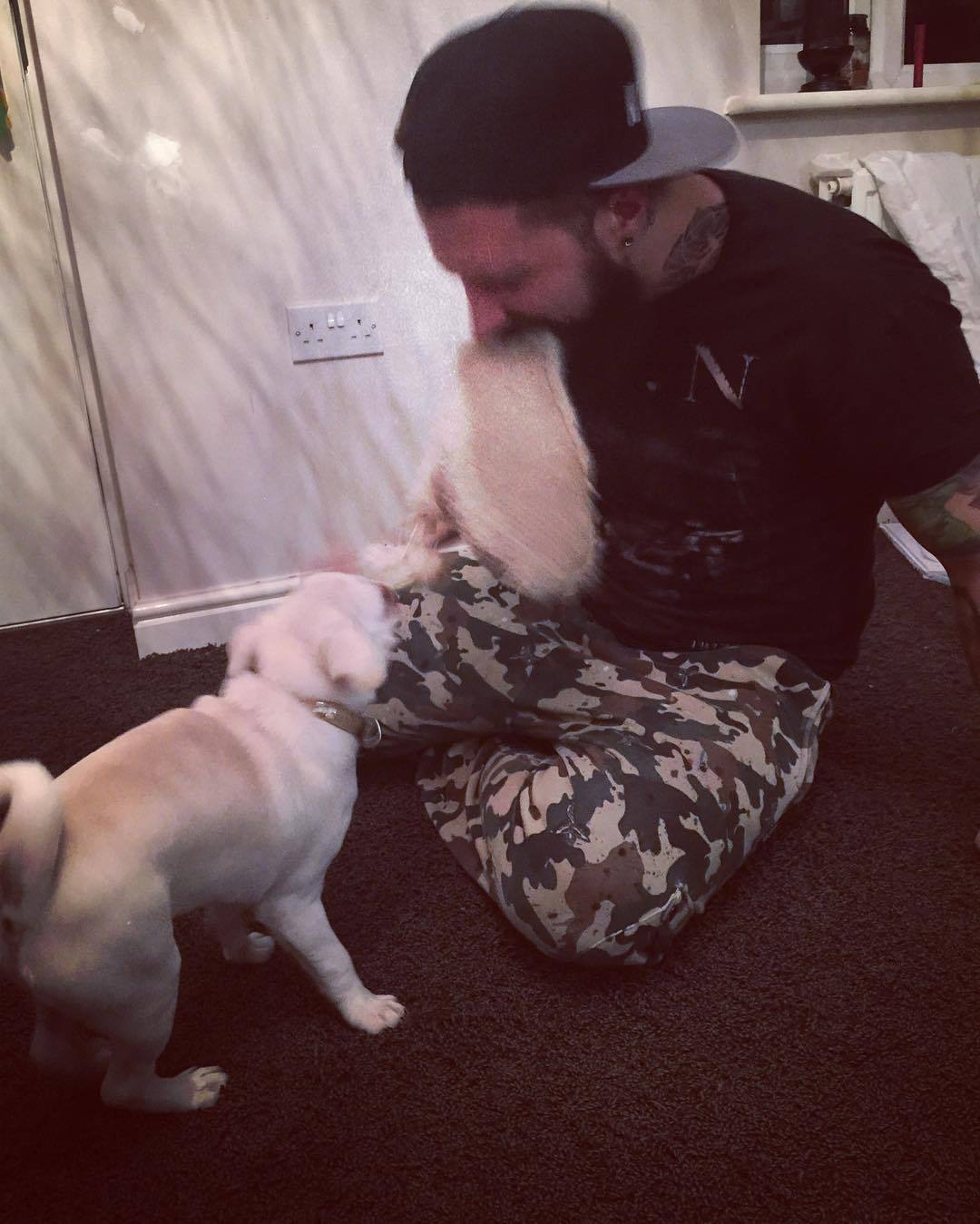 @kilsboy loving life with our little visitor this evening #obi @1jeanab1 beautiful