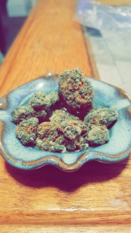 Who wanna smoke wit me?