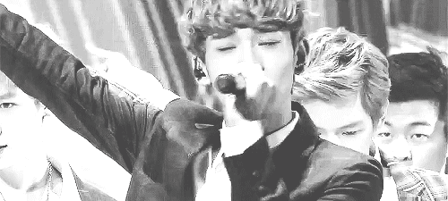 chenchenthedancingmachine:gEt aWaY fROm mE pls ..。。*゜゜（´Д｀川゜゜*。。..