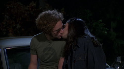 that70srewatch: hyde and jackie’s first kiss(“hyde bags jackie” - season 3, episode 8)requested by: 