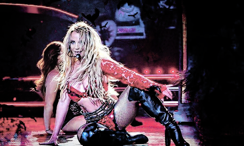 heartskryptonite:Britney Spears // Piece Of Me Residency , February 2016