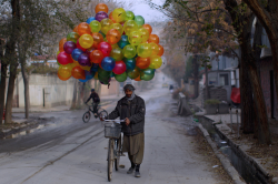 crushis:  nubbsgalore:  once outlawed by the taliban, balloons are now a common sight in kabul, bringing income for vendors with otherwise limited employment opportunities. photos by (click pic): gemunu amarasinghe, tilo driessen, majid saeedi, scotfot,