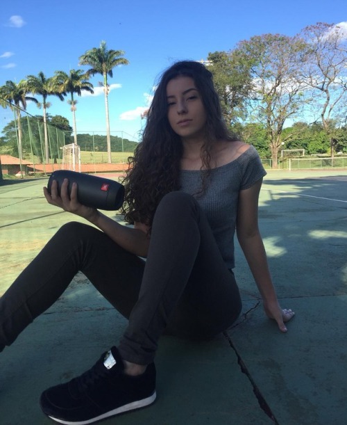 http://streetgrl.tumblr.com/post/160911274057