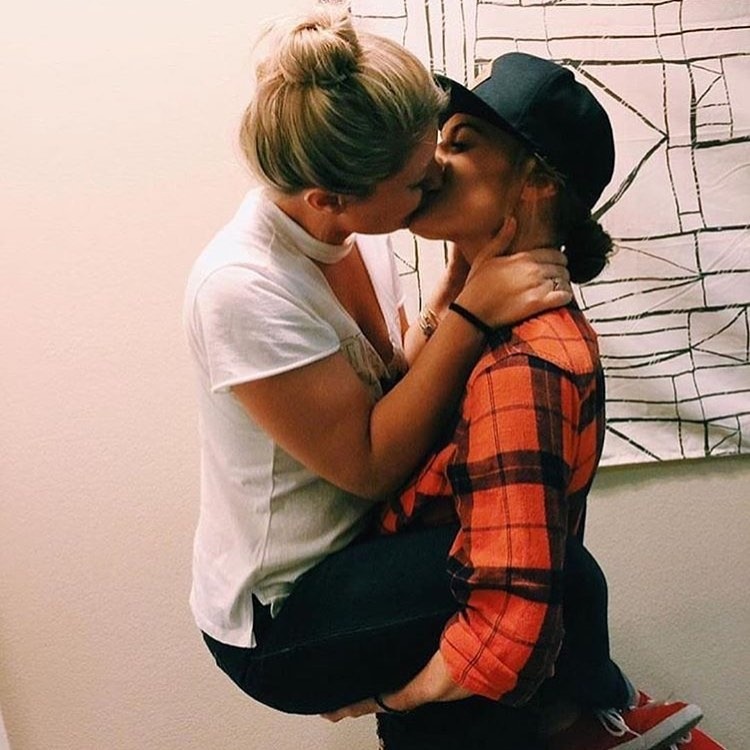 lesbian couples tumblr