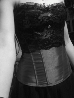 f0reverandalone:  New corset :) 