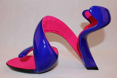 stoned-tsukiyama:  ryosanimelife:  For 跠 you too can own Tsukiyama Shoes Someone please draw him in these  wHAT FUCKING WEABOO DID THIS