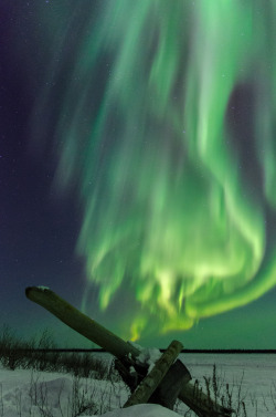 jeanpolfus:  Aurora of March 22, 2015. Tulit’a, Northwest Territories, Canada.