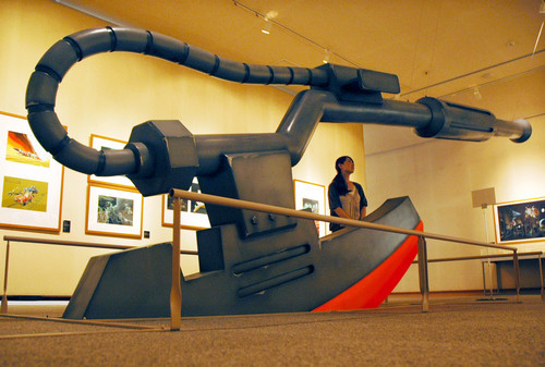 2uietghostly: 1:1 scale replica of a heat hawk. 2012     http://www.crunchyroll.com/anime-news/2012/08/17/a-gundam-weapon-heat-hawk-slices-an-art-museum