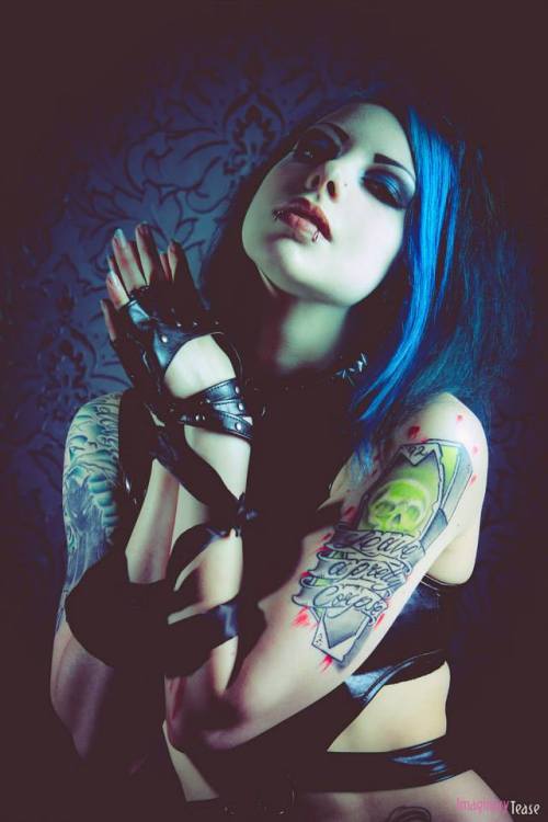 kietkatharsis:  New pics :D           Model: Kiet KatharsisPhotography: Jaap BroedersMore:http://imaginarytease.com/ref/696d6168/14         