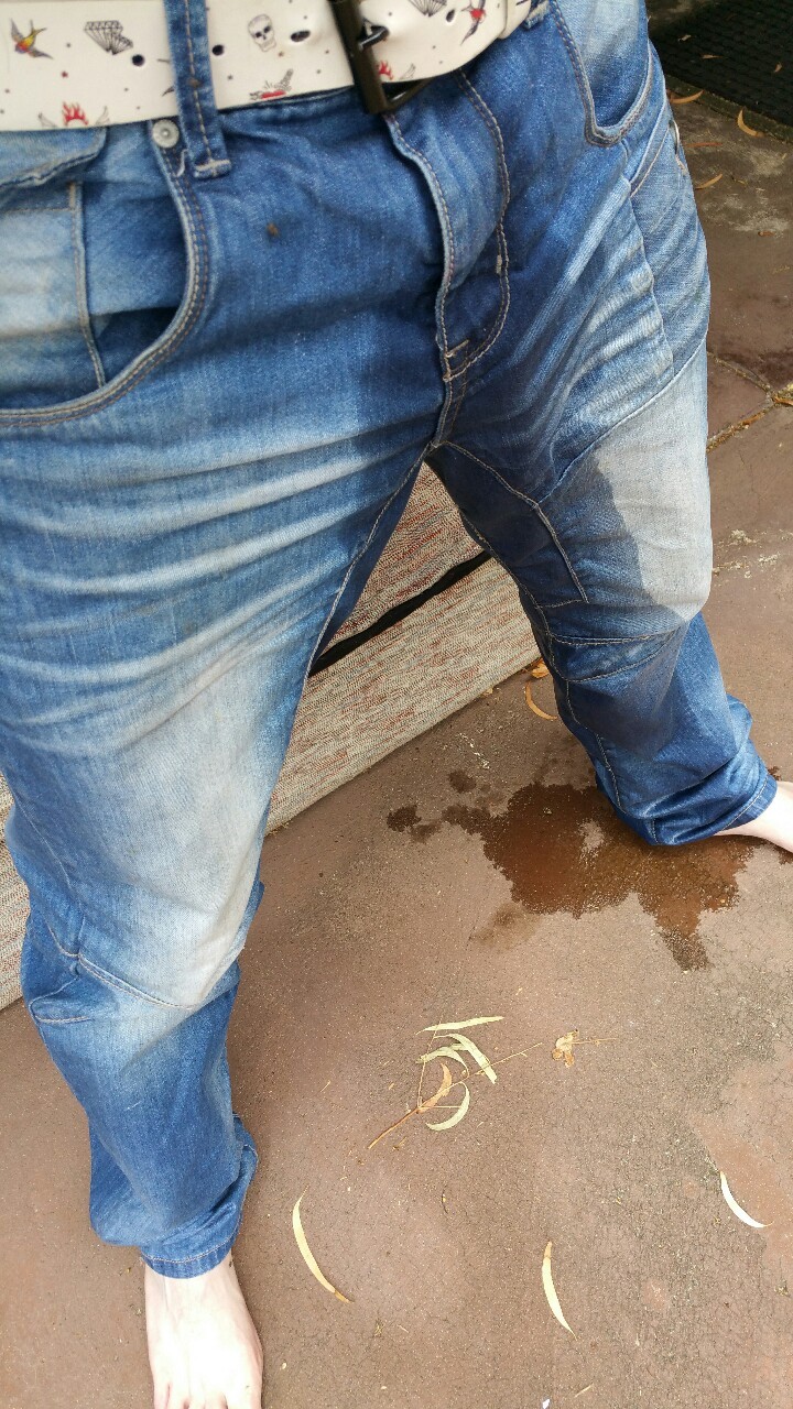 daddy-piss:  Requested. Pissing in my jeans  DAMN! One hell of a sexy pants pisser