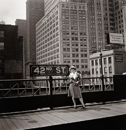 oldnewyorklandia:  Arnold Eagle - New York, 42nd Street, Third Avenue El,1936.