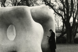 inneroptics:  Henry Moore Sculpture -England, 1980. -  Andre Kertesz,  