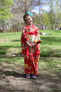 scandinavianmutt:  sizzlycrisp:  lolatsjw:  ifonlyfor:  nouveau-brut:  humansofnewyork:  &ldquo;Two other people took my picture before you, so I was already popular.&rdquo;  I know that some people said in the comments that this outfit was culturally