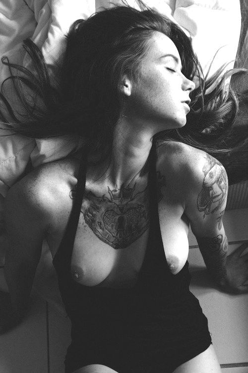 Hot Girls Inked