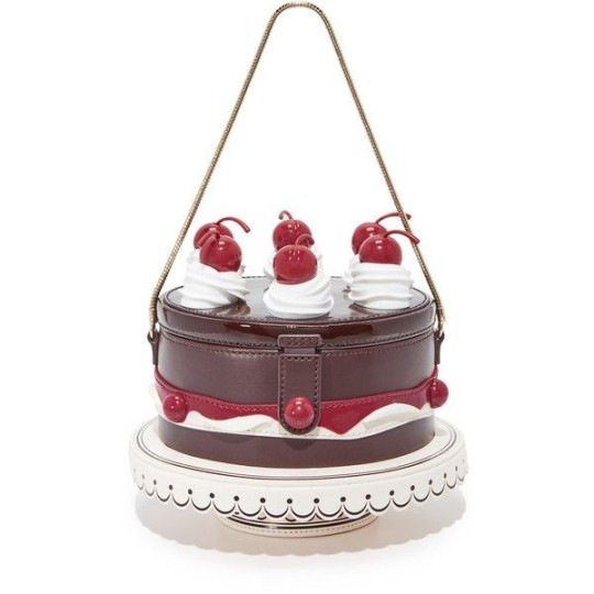 distantvoices:lipid:smile-files:zulic0re:purses shaped like other objects>>>