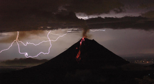 Volcanoes:1-Puyehue in Santiago, Chile2-Mount Shinmoedake in Japan3-Eyjafjallajokull in Iceland4-Eyj