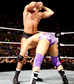 Wweass:  It’s Always Great To See Zack Ryder Bent Over. ;) 