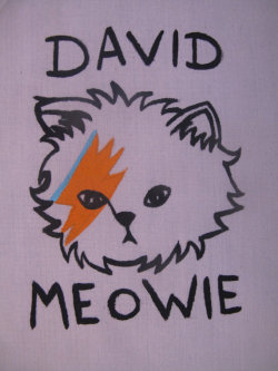 glamour:  David Meowie patch *Dressed