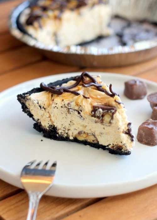 foodfuckery:NO-BAKE SNICKERS PIE Recipe