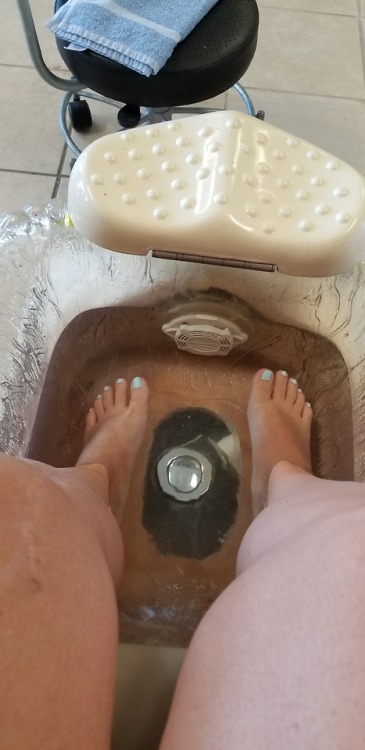 Pedicure time!