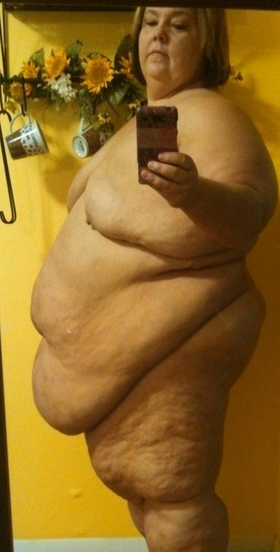 mega-spanishfeeder:  gutlover:  Wow!  Great sexy body!  super incredible hot mmm