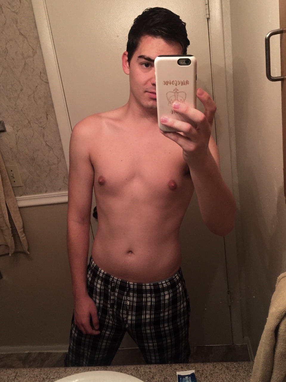 dandan22x:  When you haven’t worked out in over a week 👍🏼
