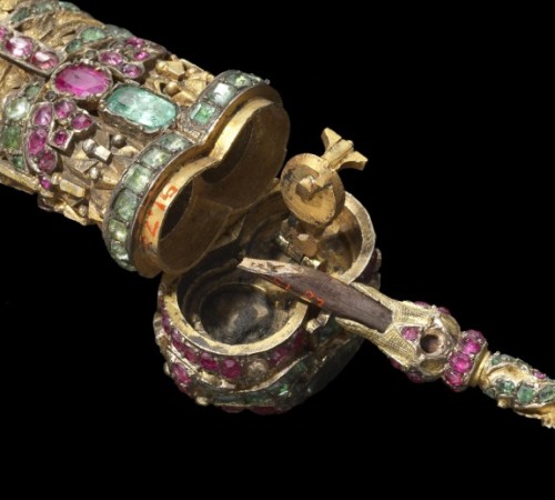Pen Box from the Gun Set of Mahmud I, Ottoman Turkey, ca. 1732This pen box has an ink reservoir in t