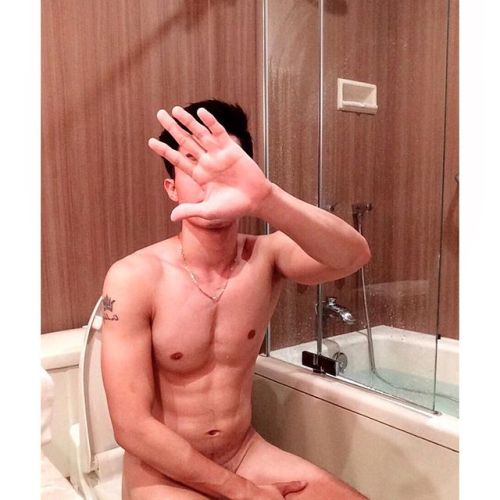 duyanh1109:  vietmalebeauty:  aznboysparadise:  IG: thanhphat03  Thanh Phat  Đẹp dữ thần