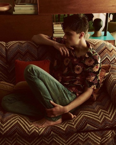 famous-male-feet:Corey Fogelmanis 