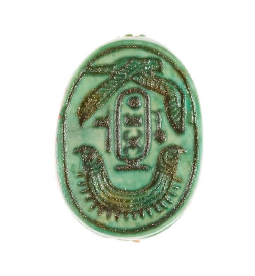 Scarab (glazed steatite) inscribed with Menkheperre, the throne name of the 18th Dynasty pharaoh Thu