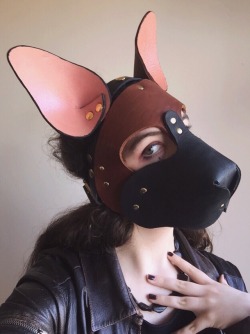 fruit-bat-charlotte:🐾 Cerberus 🐾 this is such a good mask, pretty eyes char!!