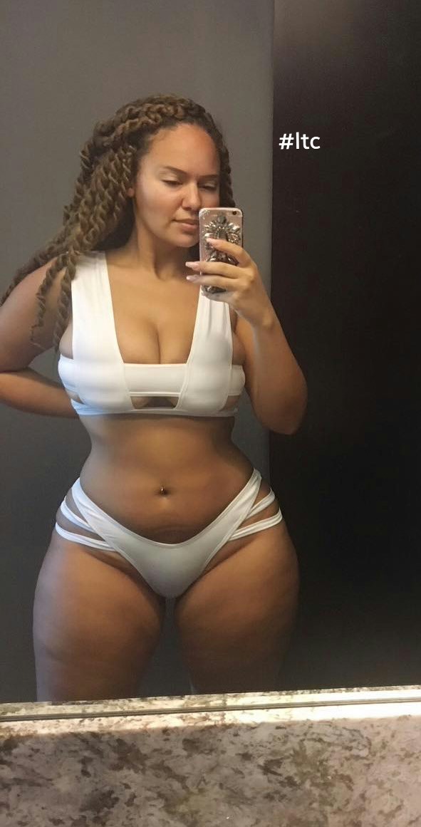 addicted2curvez:  #supersexy #lovethemcurves #Curvz_Nation #pamela
