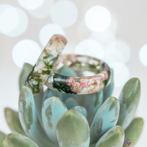 New!! Real moss , Ozothamnus and white moonstone resin ring . Link : 13thpsyche.com/products