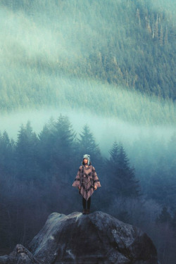 ilaurens:  The Misty Mountains Cold - By: (Elizabeth Gadd) - (Follow on Tumblr) 