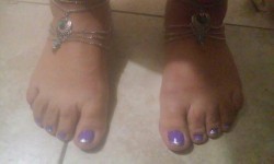 New jewelry and cummy feet 