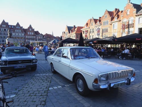 Tournai, la Cathédrale et la Grand-Place (où j’ai pris un cidre !)