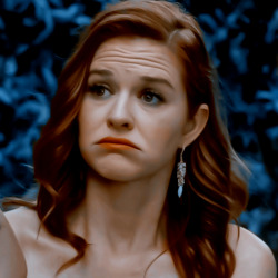 Sarah Drew  886a88c991744be7efc13631d1607a197dce74de