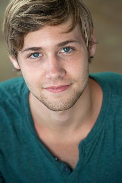 meninvogue:  Caleb Ruminer