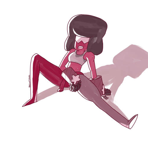 brightlicks:  Quick doodle of Garnet in Garnet’s Universe. That episode was perfect, Garnet is perfect. Thanks Steven for the story